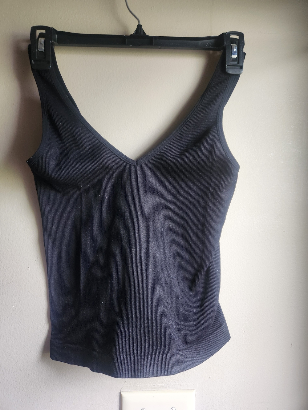 Black Ribbed V-Neck Crop Tank Top